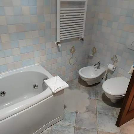 Santeodorohouse E Guest house *