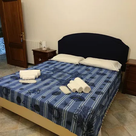 Santeodorohouse E Guest house *