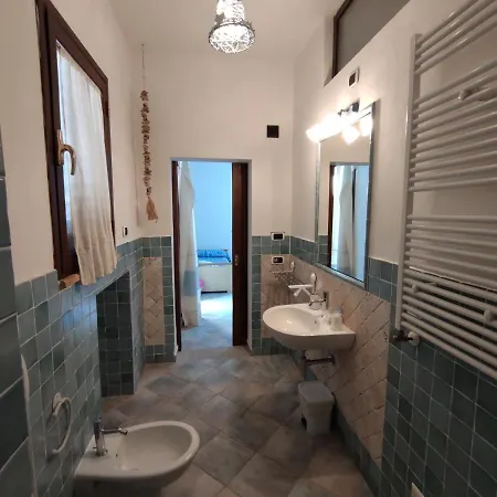 Santeodorohouse E Guest house